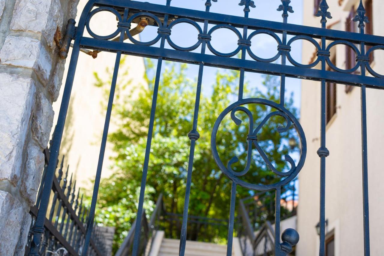 נייביצה Apartments Dundo מראה חיצוני תמונה