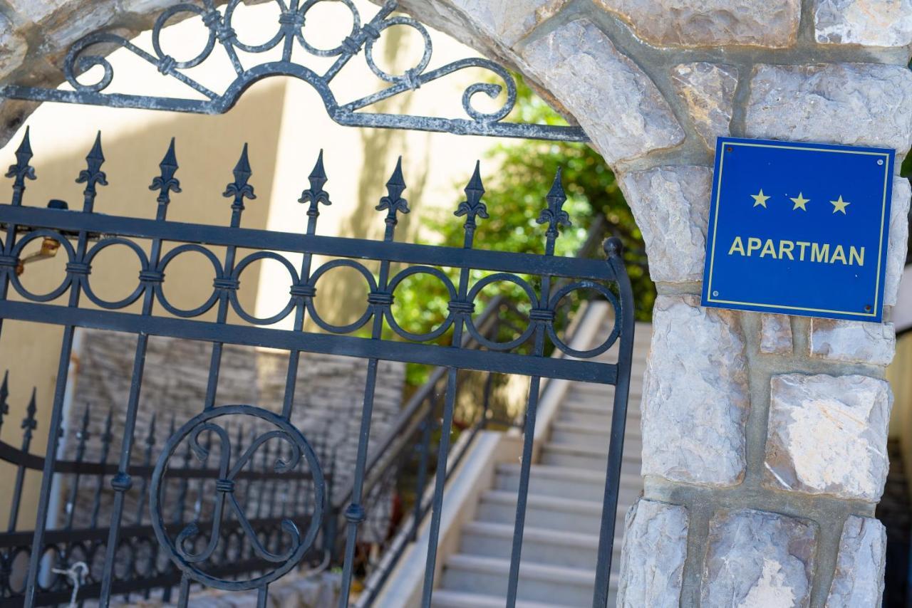 נייביצה Apartments Dundo מראה חיצוני תמונה