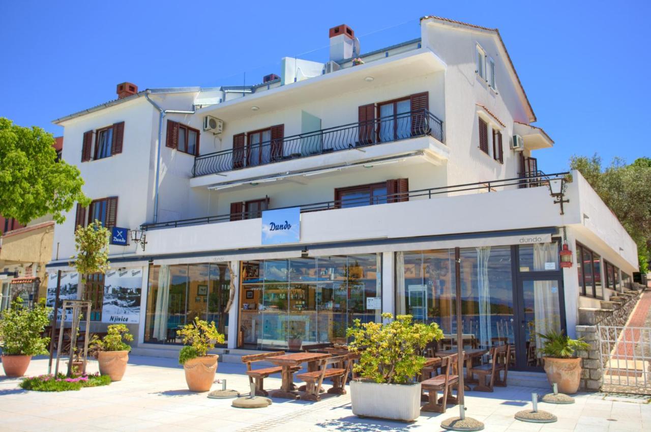 נייביצה Apartments Dundo מראה חיצוני תמונה