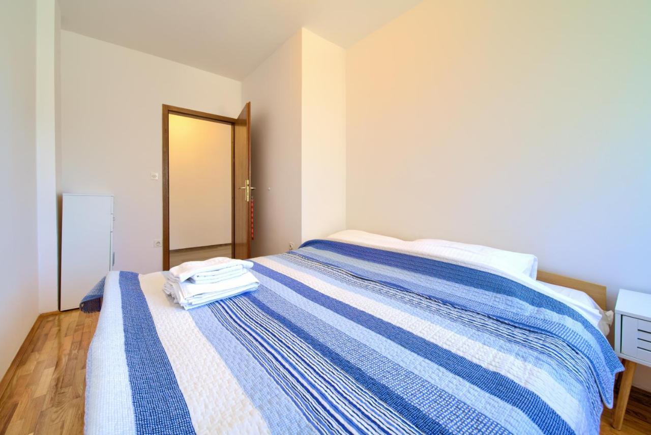 נייביצה Apartments Dundo מראה חיצוני תמונה