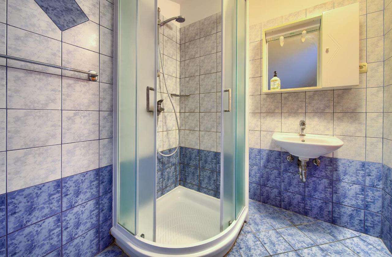 נייביצה Apartments Dundo מראה חיצוני תמונה