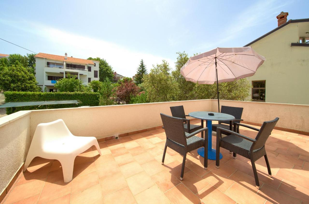 נייביצה Apartments Dundo מראה חיצוני תמונה